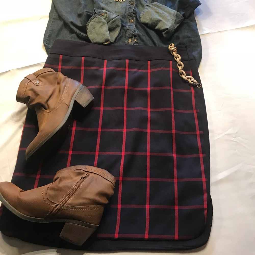 ❤️❤️Red and Navy Checkered Skirt ❤️❤️
